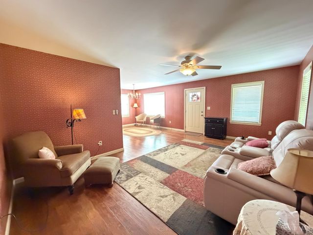 700 E Main Street, Hillsboro, OH 45133