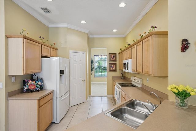 1040 KERSFIELD CIRCLE, Lake Mary, FL 32746