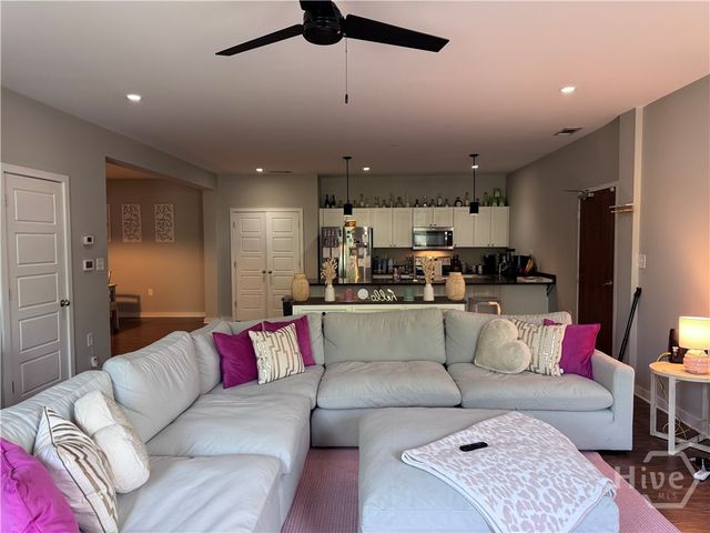 468 N Milledge Avenue 203, Athens, GA 30601