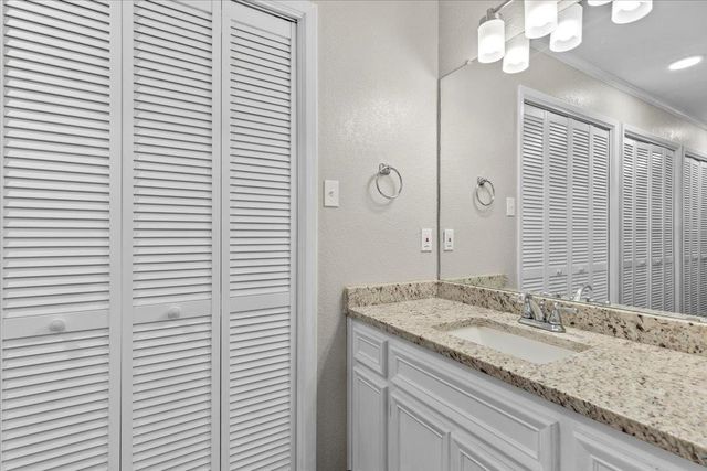 201 E Noton ST 104, Pflugerville, TX 78660