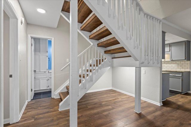 201 E Noton ST 104, Pflugerville, TX 78660