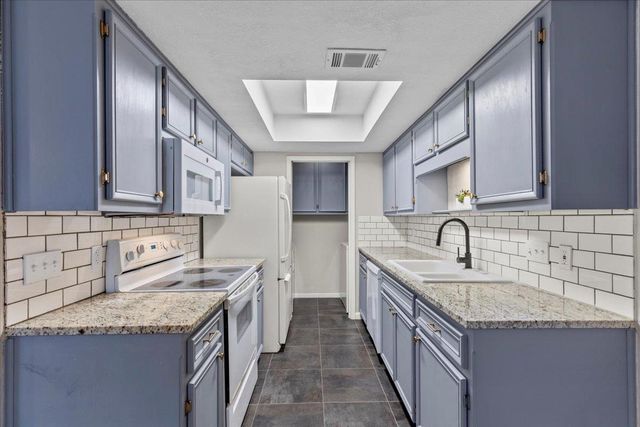 201 E Noton ST 104, Pflugerville, TX 78660