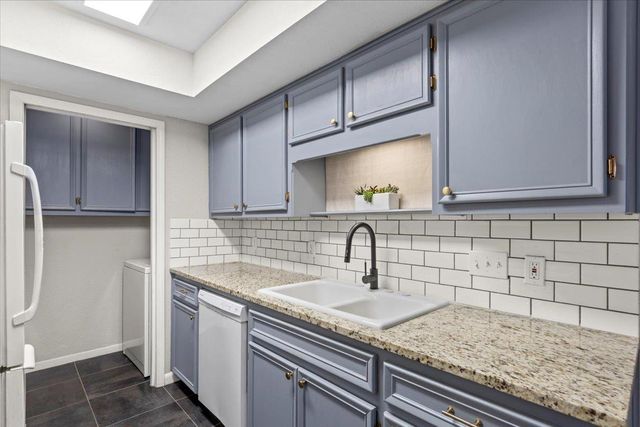 201 E Noton ST 104, Pflugerville, TX 78660