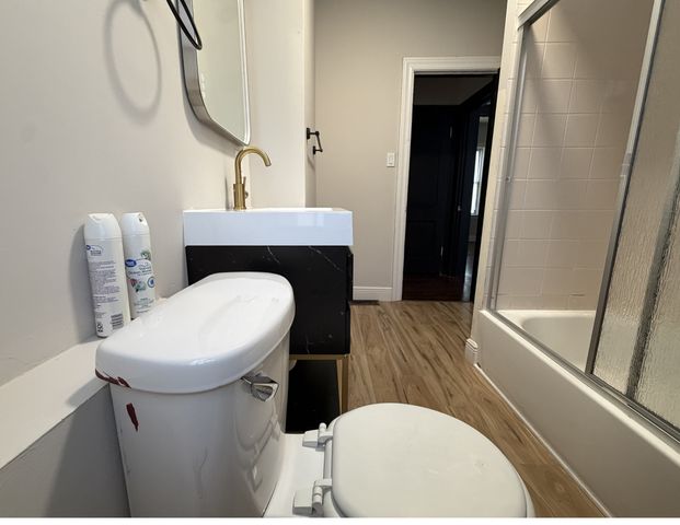 5826 S Sacramento Avenue, Chicago, IL 60629