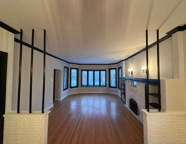 5826 S Sacramento Avenue, Chicago, IL 60629