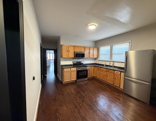 5826 S Sacramento Avenue, Chicago, IL 60629