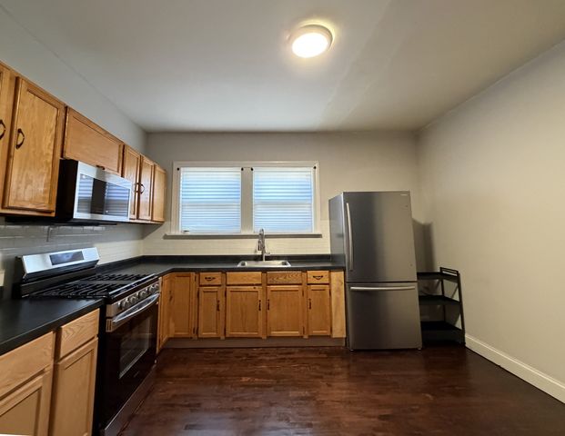 5826 S Sacramento Avenue, Chicago, IL 60629