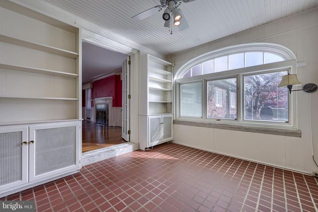 146 E SPRINGETTSBURY AVE, York, PA 17403