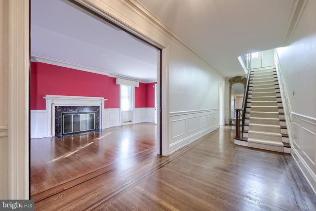 146 E SPRINGETTSBURY AVE, York, PA 17403