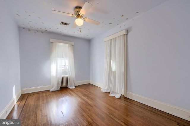 146 E SPRINGETTSBURY AVE, York, PA 17403