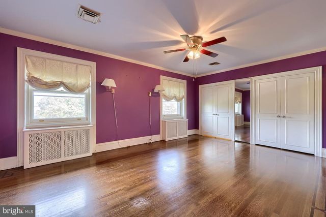 146 E SPRINGETTSBURY AVE, York, PA 17403