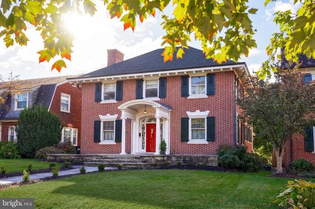 146 E SPRINGETTSBURY AVE, York, PA 17403