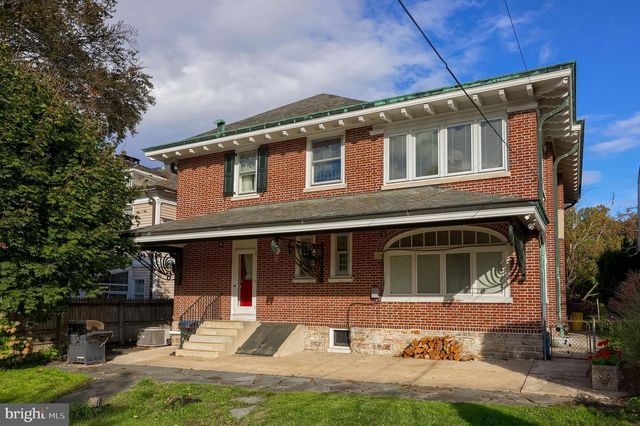 146 E SPRINGETTSBURY AVE, York, PA 17403