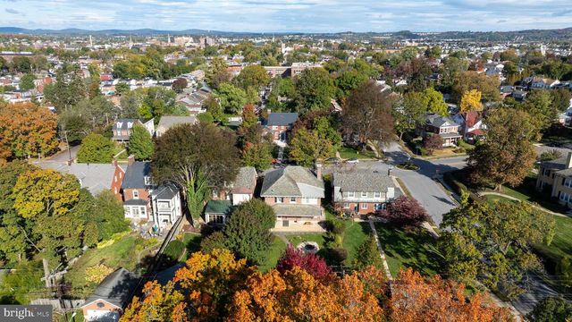 146 E SPRINGETTSBURY AVE, York, PA 17403