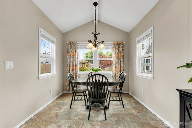 1702 7th Avenue SW, Puyallup, WA 98371
