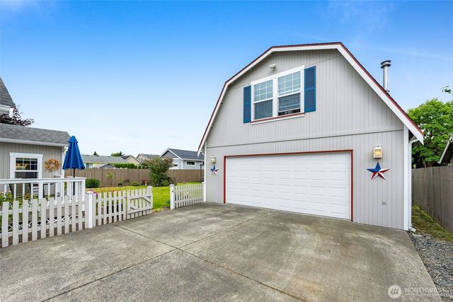 1702 7th Avenue SW, Puyallup, WA 98371