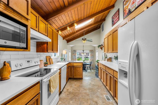 1702 7th Avenue SW, Puyallup, WA 98371