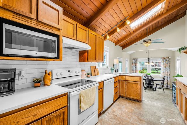1702 7th Avenue SW, Puyallup, WA 98371