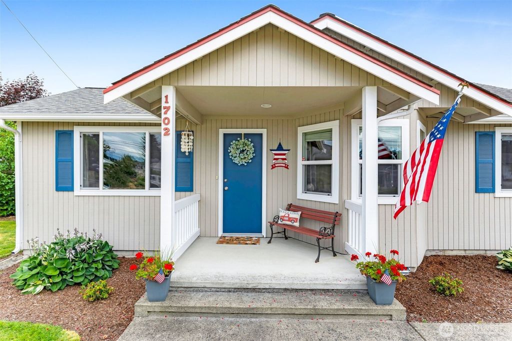 1702 7th Avenue SW, Puyallup, WA 98371