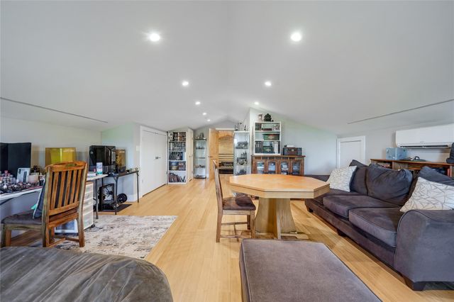 111 County Road 253, Bertram, TX 78605