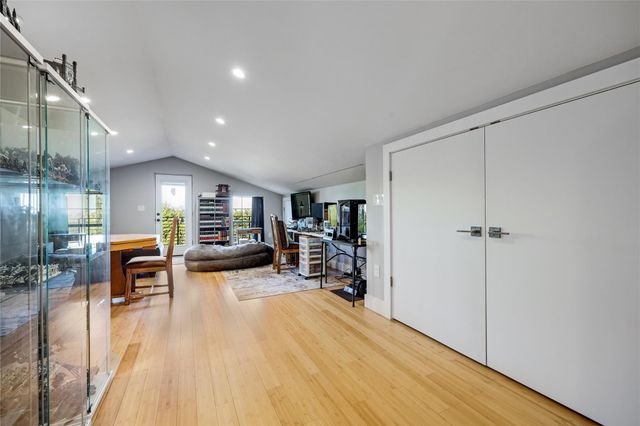 111 County Road 253, Bertram, TX 78605