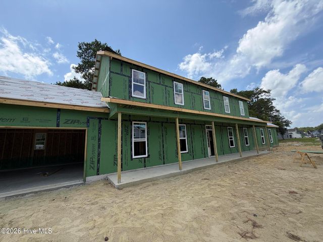176 S Bandwheel Way, Hampstead, NC 28443