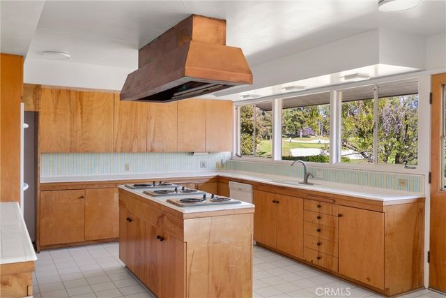 8780 Hillcrest Road, Buena Park, CA 90621