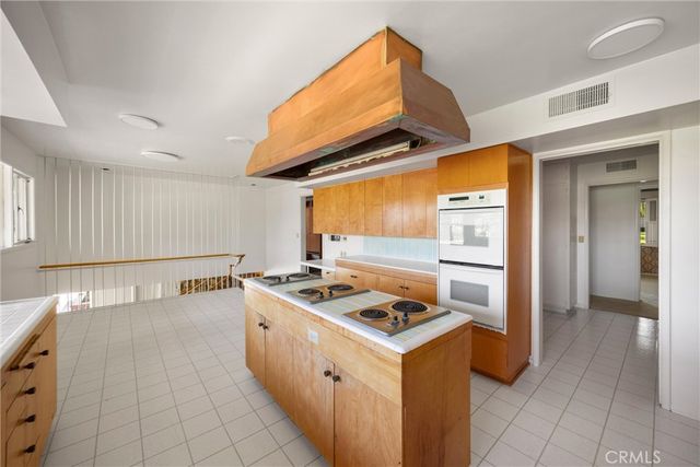8780 Hillcrest Road, Buena Park, CA 90621
