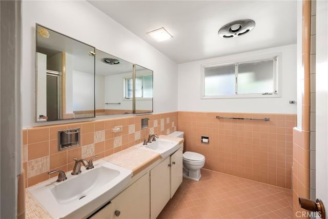 8780 Hillcrest Road, Buena Park, CA 90621