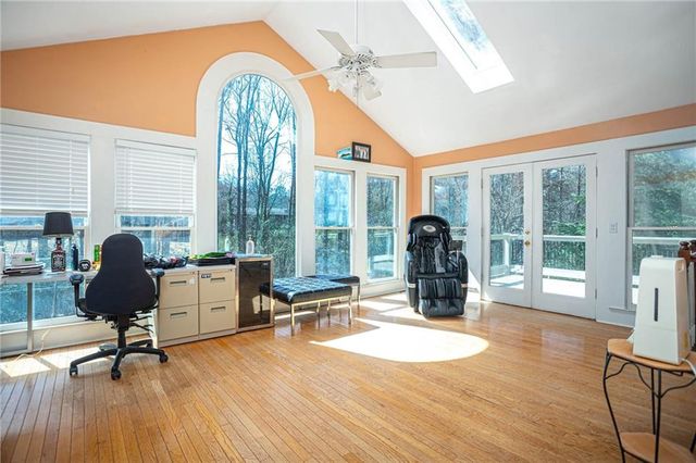 1627 Red Fox SW Run, Lilburn, GA 30047