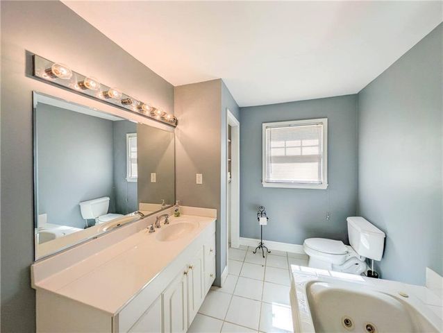 1627 Red Fox SW Run, Lilburn, GA 30047