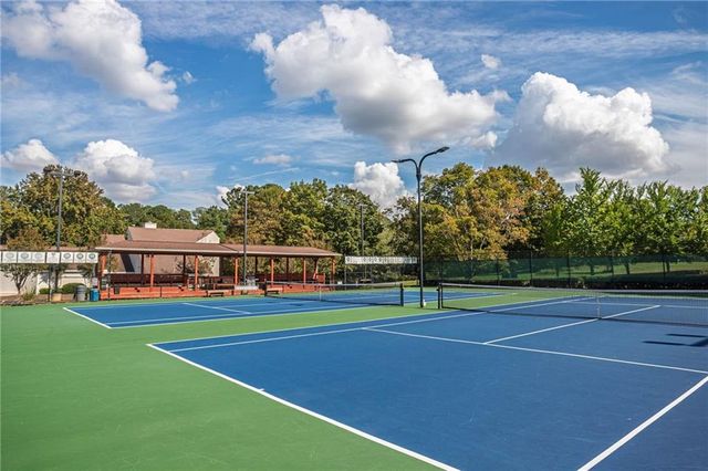 1627 Red Fox SW Run, Lilburn, GA 30047