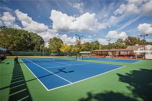 1627 Red Fox SW Run, Lilburn, GA 30047