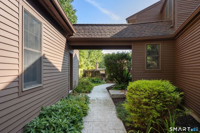 3289 Phelps Road, Suffield, CT 06093