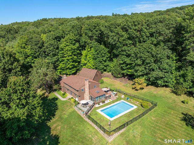 3289 Phelps Road, Suffield, CT 06093