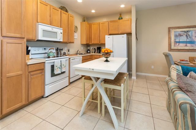 2457 CARAVELLE CIRCLE, Kissimmee, FL 34746
