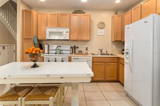 2457 CARAVELLE CIRCLE, Kissimmee, FL 34746