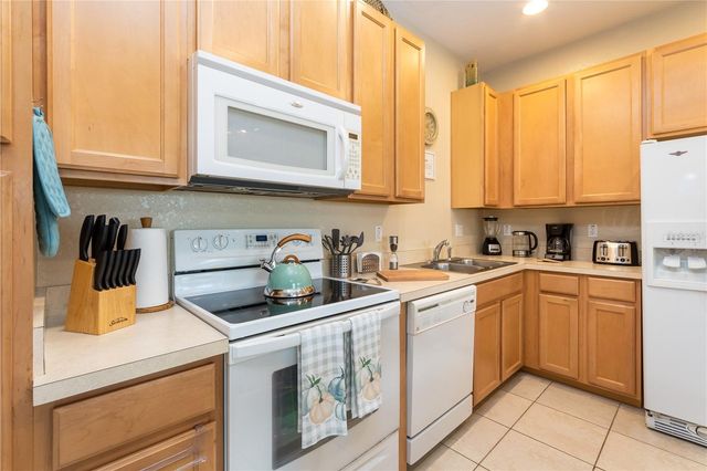 2457 CARAVELLE CIRCLE, Kissimmee, FL 34746