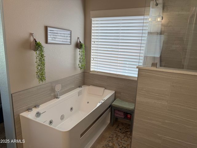 9254 W Lone Cactus Drive, Peoria, AZ 85382