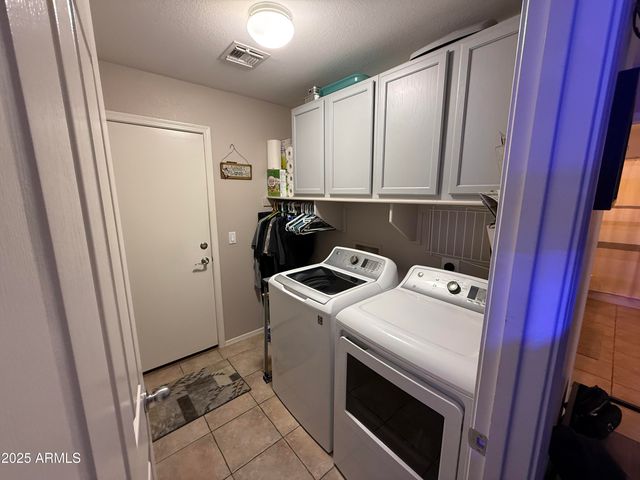 9254 W Lone Cactus Drive, Peoria, AZ 85382