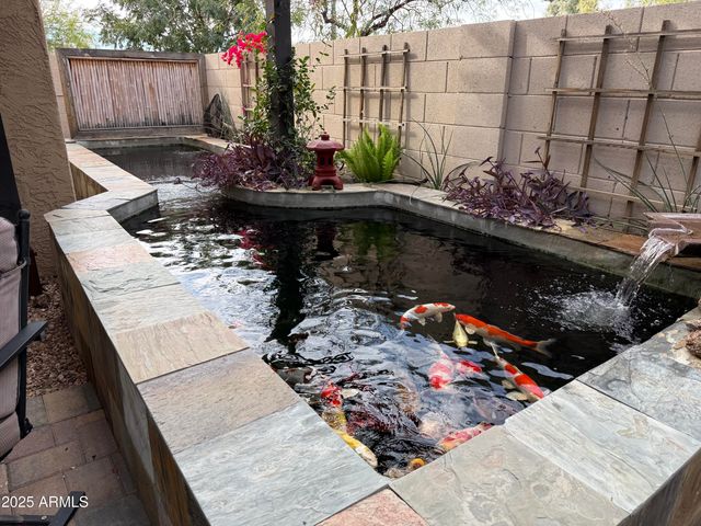 9254 W Lone Cactus Drive, Peoria, AZ 85382