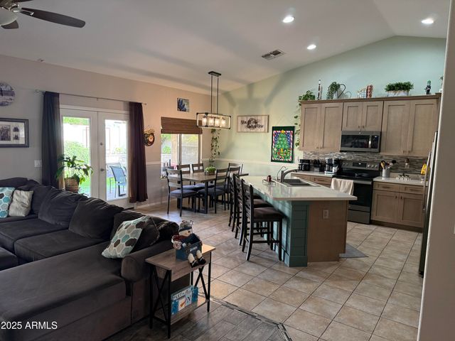 9254 W Lone Cactus Drive, Peoria, AZ 85382