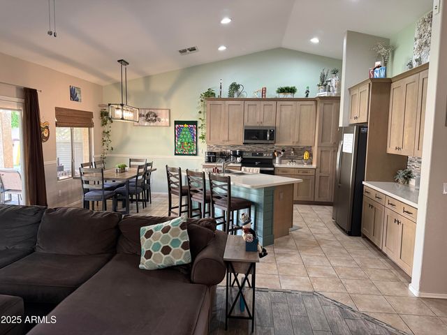 9254 W Lone Cactus Drive, Peoria, AZ 85382