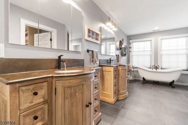 6 Hickory Rd, Denville Twp., NJ 07834