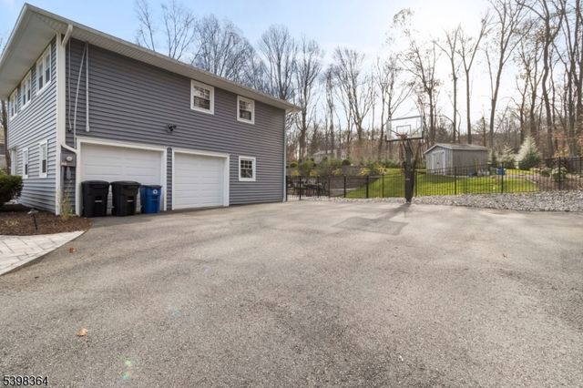 6 Hickory Rd, Denville Twp., NJ 07834