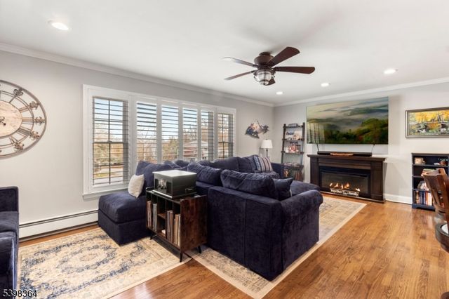 6 Hickory Rd, Denville Twp., NJ 07834