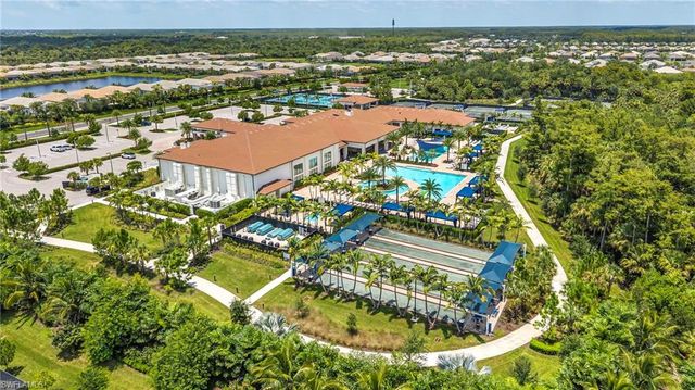 12445 Dahlia CT, Naples, FL 34120