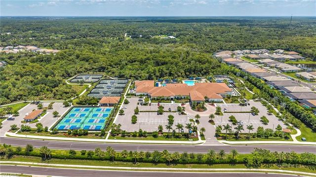 12445 Dahlia CT, Naples, FL 34120