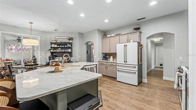 158 COSTA LOOP, Auburndale, FL 33823