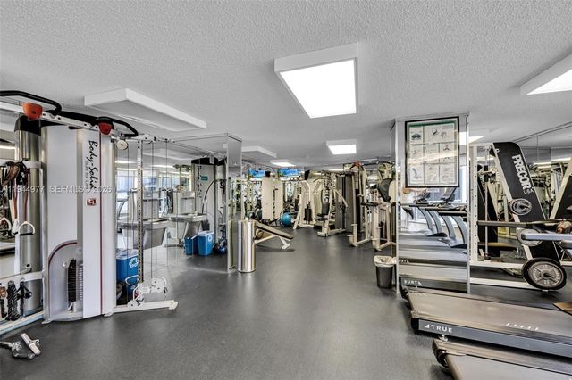 3530 Mystic Pointe Dr 303, Aventura, FL 33180